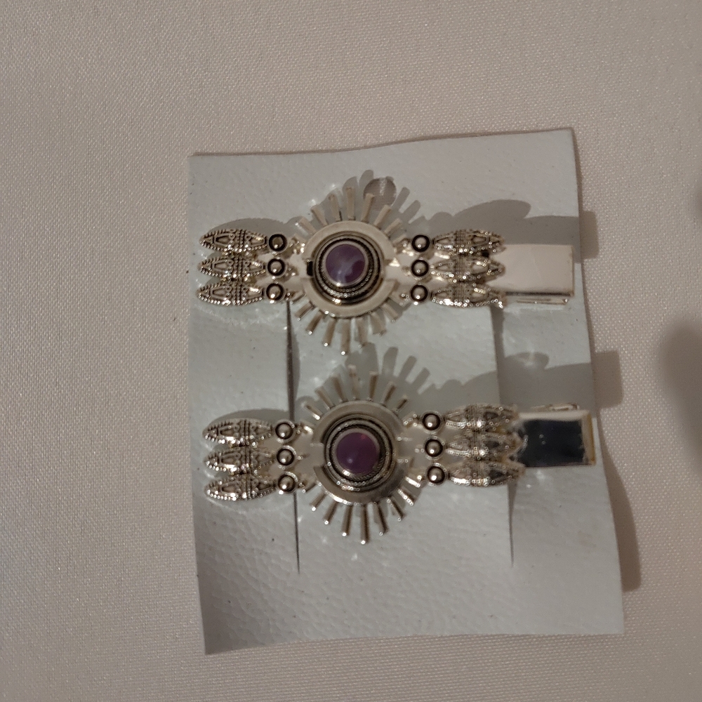 Hair clips